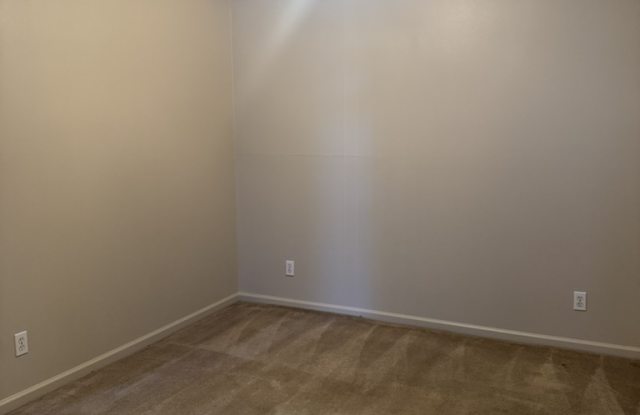 5521 Springvale Road Gallery 4