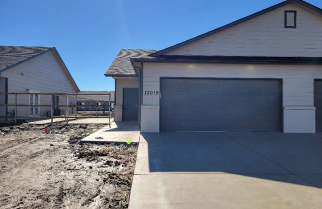 12135 Shadow Lakes 12135-12137 - 12135 West Shadow Lakes Street, Wichita, KS 67205