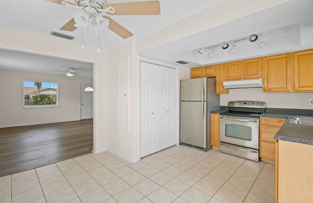 1423 Aries Ln photos photos
