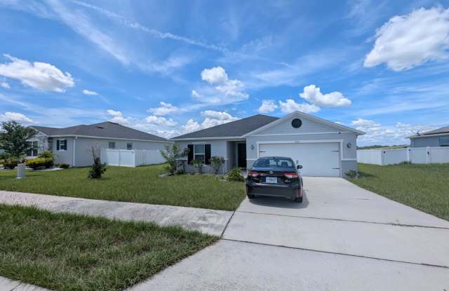2425 Begonia St photos photos