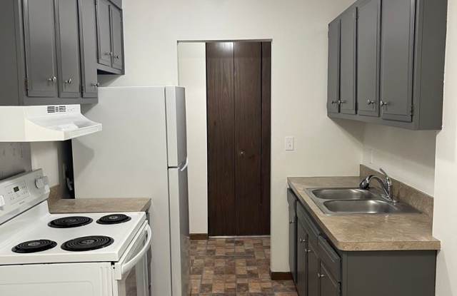 DJ Smith Realty Emerson Ave S photos photos