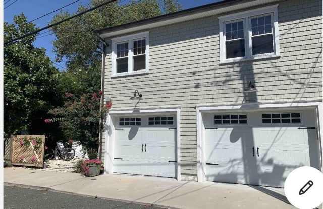 505 Washington Lane Gallery 2