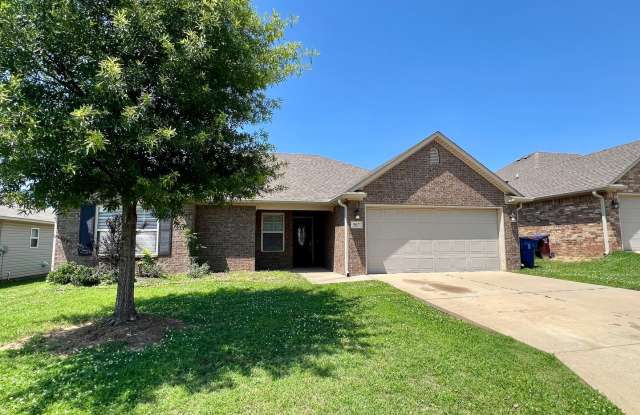 Beautiful 4 Bedroom House For Rent **ASK ABOUT MOVE IN SPECIAL** - 507 Ridge Point Drive, Fort Smith, AR 72908 Beautiful 4 Bedroom House For Rent **ASK ABOUT MOVE IN SPECIAL** - 507 Ridge Point Drive, Fort Smith, AR 72908