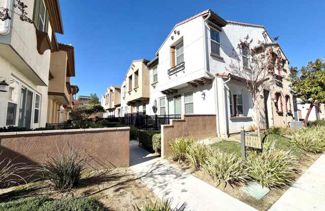 3 bedroom 2.5 bathroom Murrieta Condo available for LEASE! photos photos