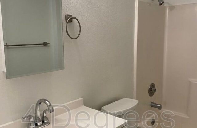 1914 E Wellesley Ave - 1914 East Wellesley Avenue, Spokane, WA 99207