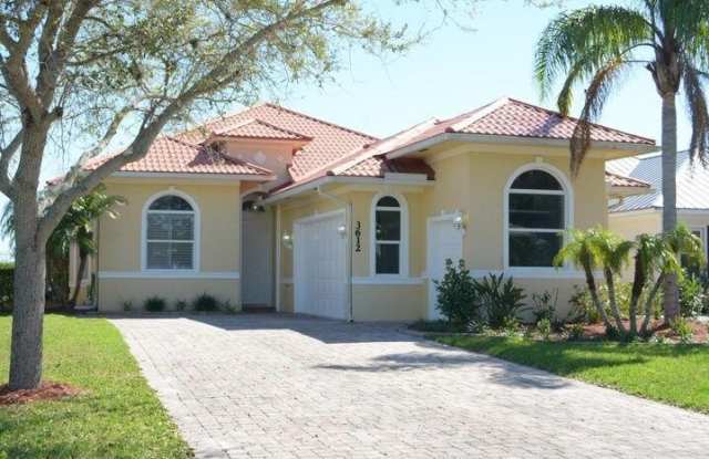 3612 Grove Court photos photos
