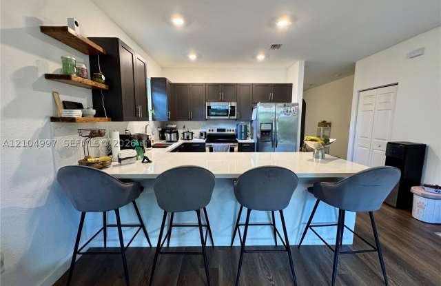 23689 SW 115th Ct Gallery 3