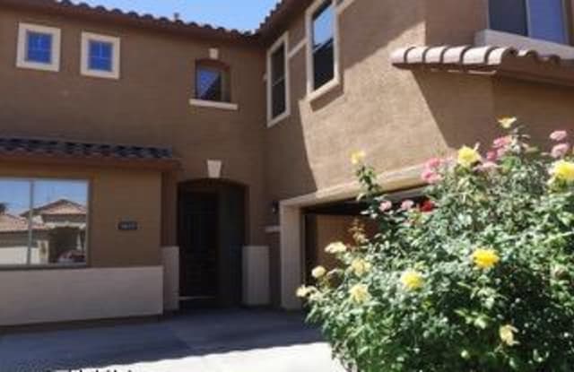 3675 E BLUEBIRD Place - 3675 East Bluebird Place, Chandler, AZ 85286