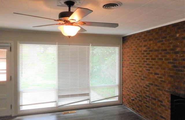 313 S. Lindell Rd. Gallery 4