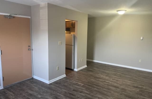 4411 Kitty Ln Gallery 2