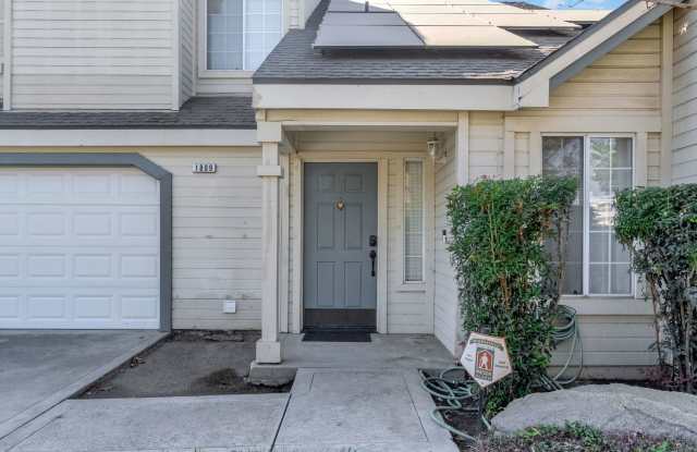 1809 East Jordan Avenue Gallery 4