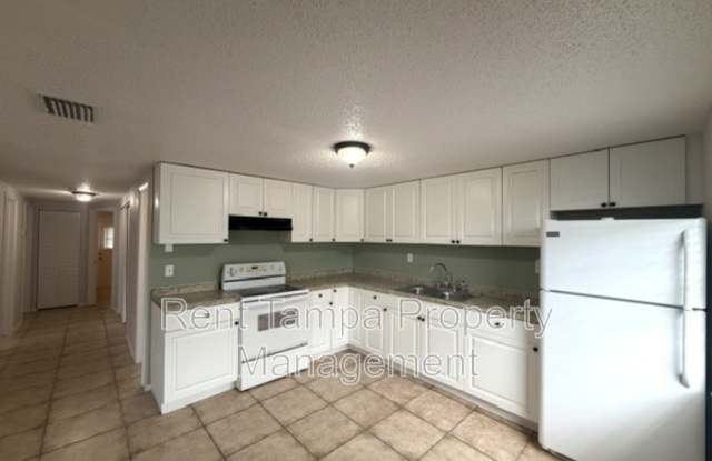 1011 57th Avenue Terrace East - 1 Gallery 4