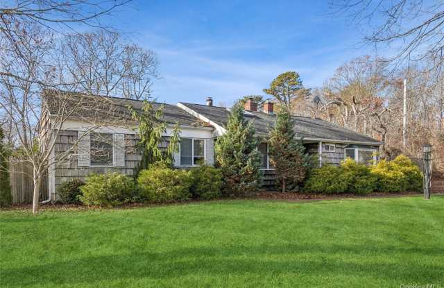 5 Rutyna Circle - 5 Rutyna Circle, Hampton Bays, NY 11946