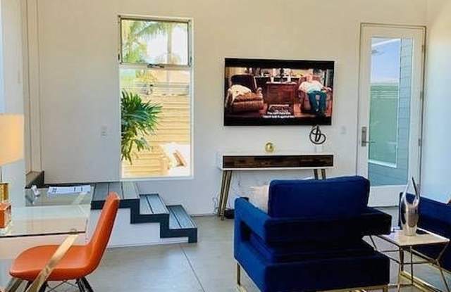 8730 Venice Boulevard Gallery 4