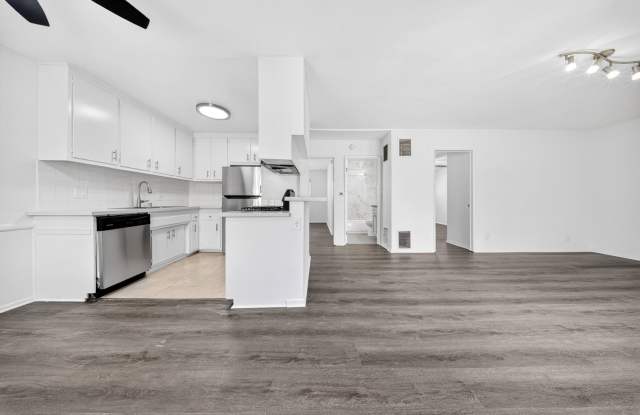 15114 Dickens Street photos photos
