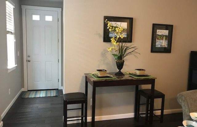 4249 Overlook Ct Apartment Gallery 3