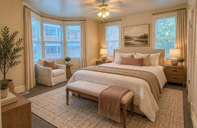 7861 Big Bend Boulevard - A Gallery 3