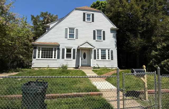 450 Rutherford Ave photos photos