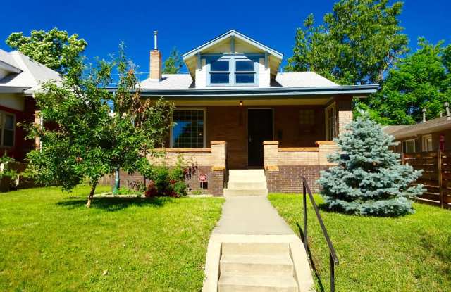 Bright and Charming Sunnyside Bungalow photos photos