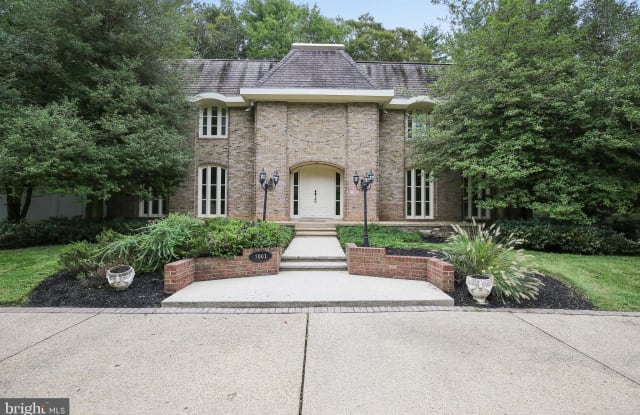 7001 LOCH LOMOND DRIVE - 7001 Loch Lomond Drive, Bethesda, MD 20817