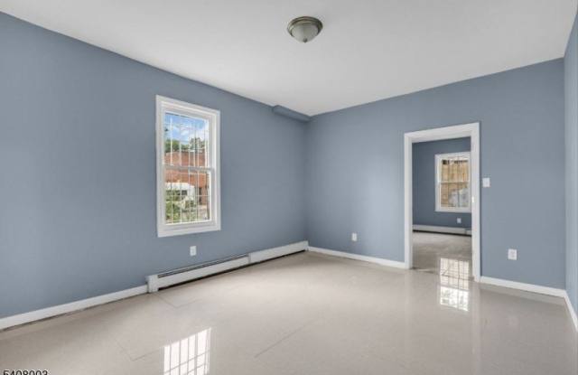 568 Grove St photos photos