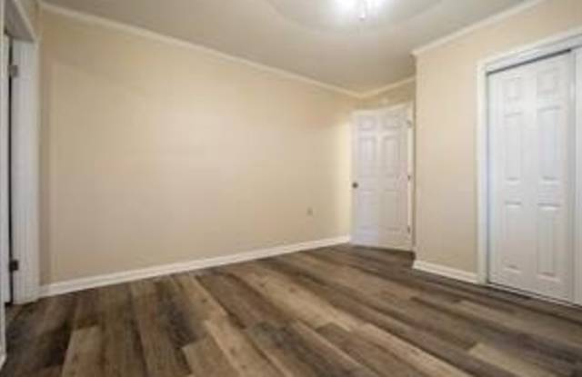 2716 LINCOLN Avenue Gallery 4