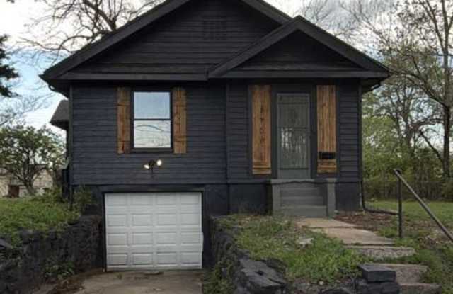 3708 E 72nd St photos photos