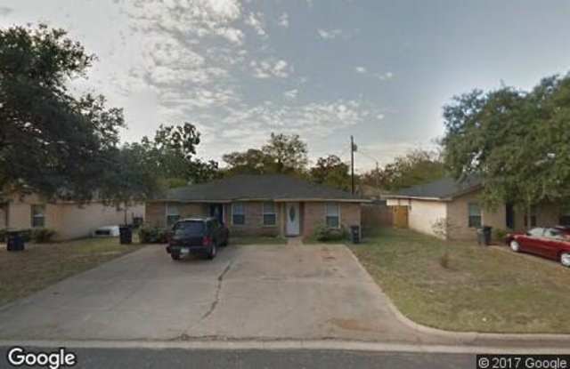 College Station -2 Bedroom 1 Bath duplex, the unit has a fenced yard. photos photos