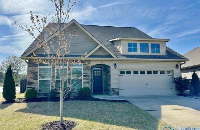 2618 W Creek Drive Gallery 2