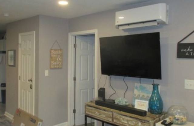 Charming 1BR apartment in Norfolk photos photos