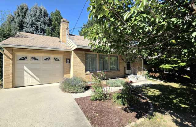 Sprawling 3 or 4-Bedroom House for Rent in a Great Wenatchee Neighborhood! W/D Included! photos photos Sprawling 3 or 4-Bedroom House for Rent in a Great Wenatchee Neighborhood! W/D Included! photos photos