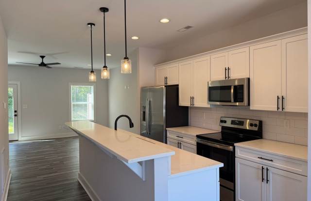 The Allure Townhomes Newer Rustburg Community Gallery 3
