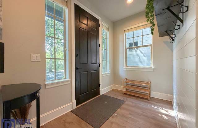 Peaceful King City Home with Office, Green Space & River Access Gallery 3