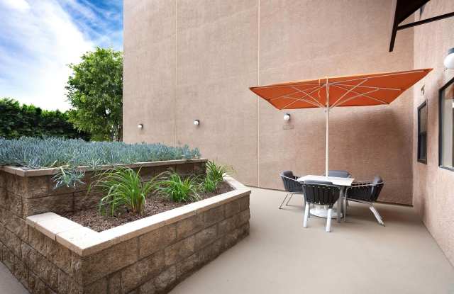 Burbank Gardens Gallery 3