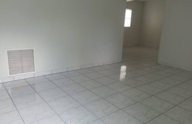 1578 Zinnia Dr Gallery 2