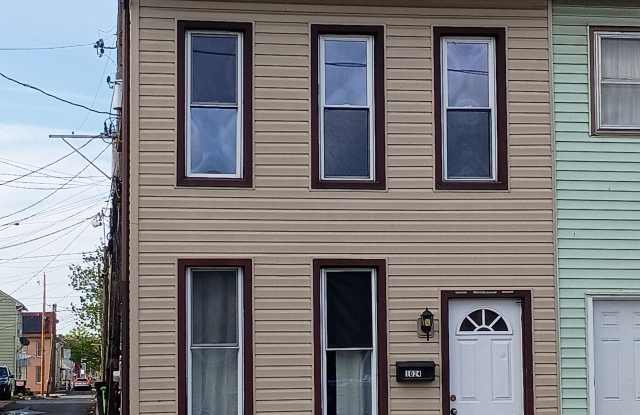 1024 Guilford Street photos photos