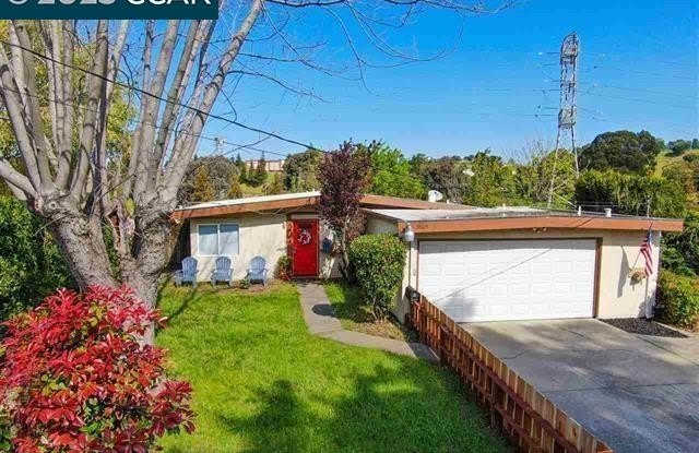 1669 Sarah Dr photos photos