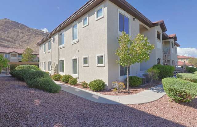 Modern Condo in Gated Community! Gallery 3