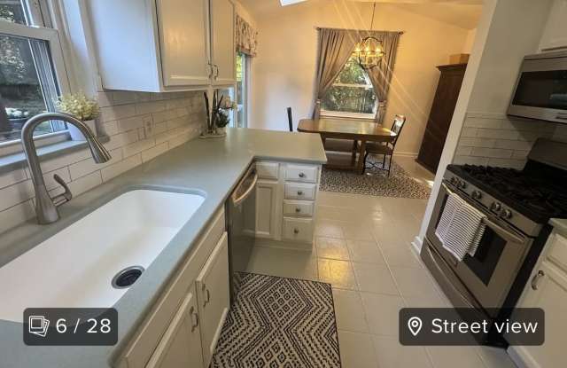 1940 Riverside Dr Gallery 3