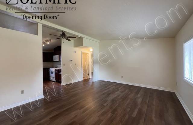 6498 Glen Ct SE Gallery 4