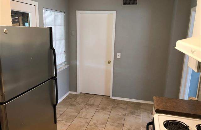 11818 Broadmoor Drive Gallery 4
