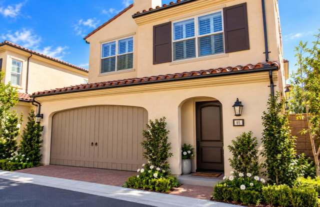 Stonegate 3-Bedroom with 2-Car Garage | Irvine Unified Schools | Resort-Style Amenities Gallery 4