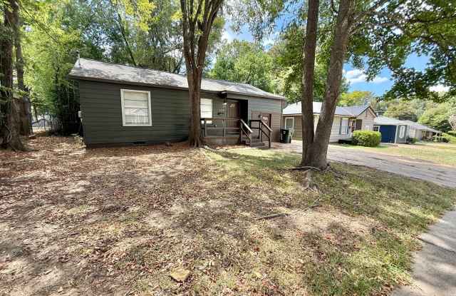 Spacious 3-bed with 3.5 bathrooms!! Gallery 1