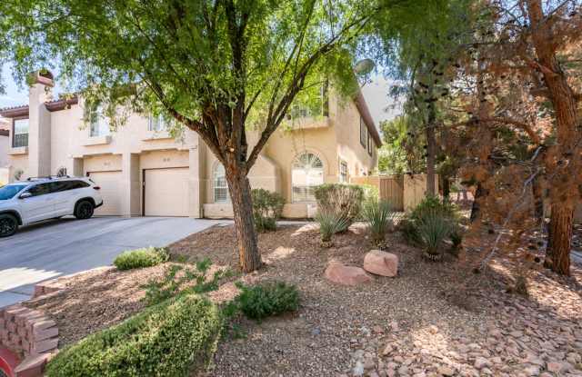 Charming 3-Bedroom Townhome in Stone Canyon, Henderson! Gallery 3