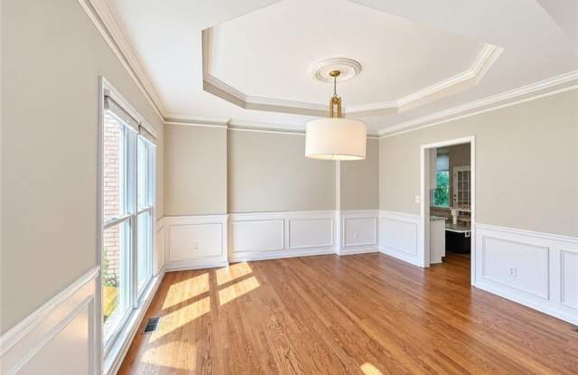 2875 Olde Town Park Drive Gallery 4