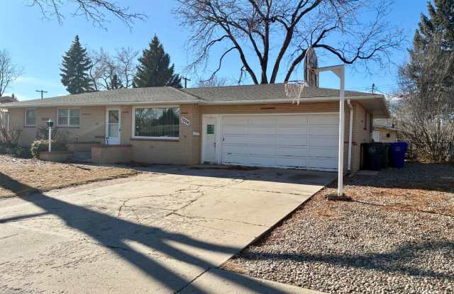 5 bed 2 bath ranch with finished basement in Loveland - 2009 Cameo Avenue, Loveland, CO 80538