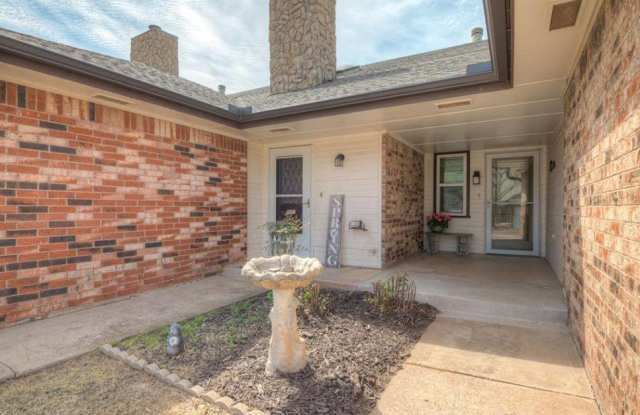 2925 Village Cir photos photos