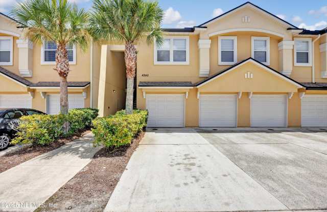 4240 MIGRATION Drive unit: 9-7 photos photos