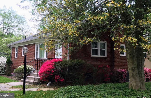 4426 STRATHMORE AVENUE photos photos