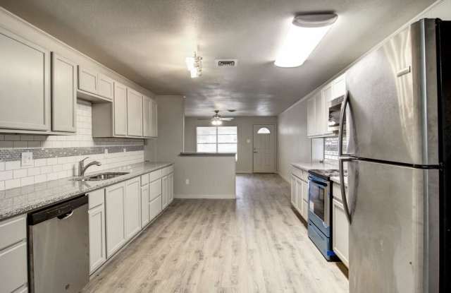 10926 Timbergrove Gallery 2